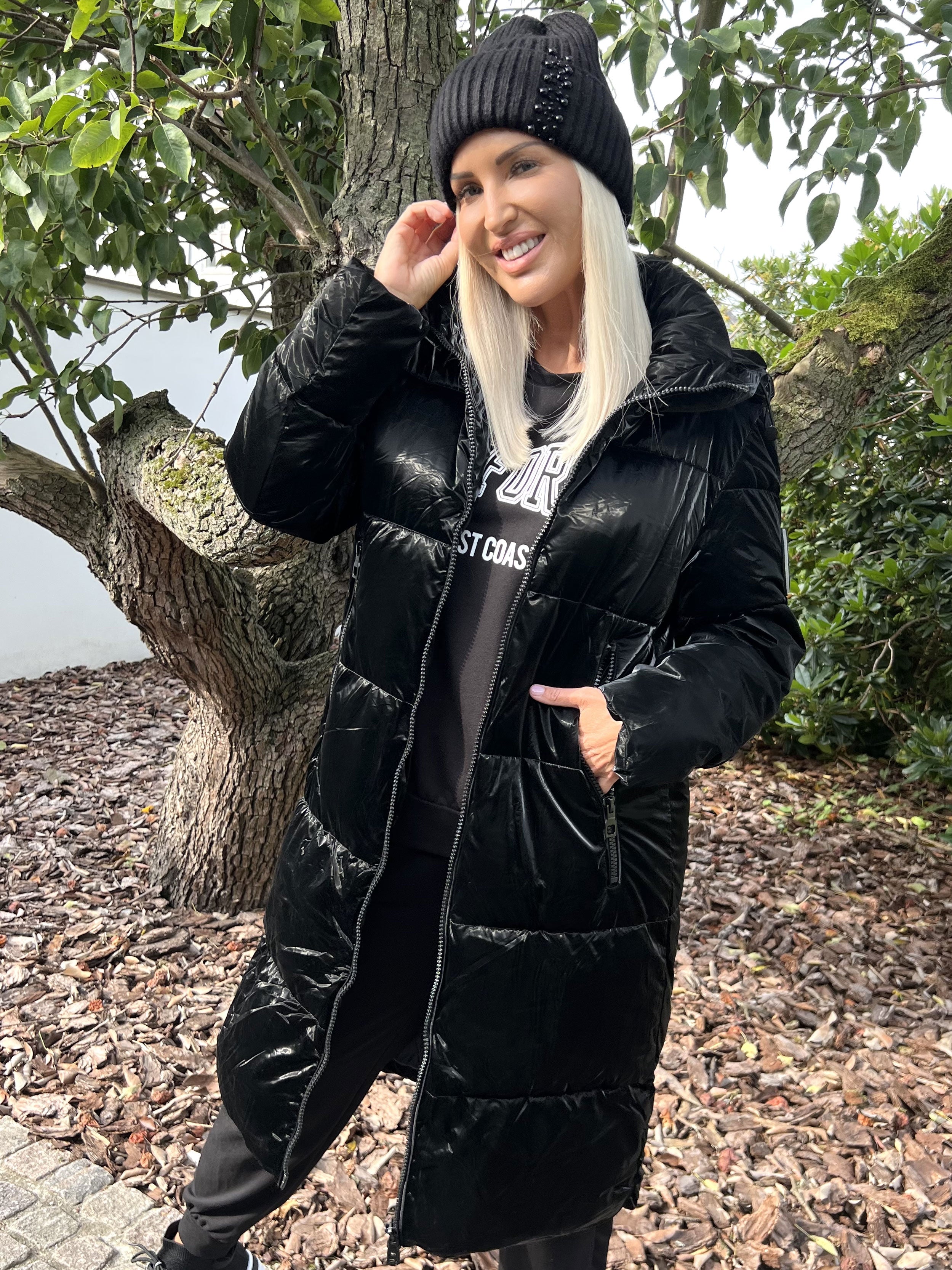 Cristabel - Shiny dynejakke med hætte